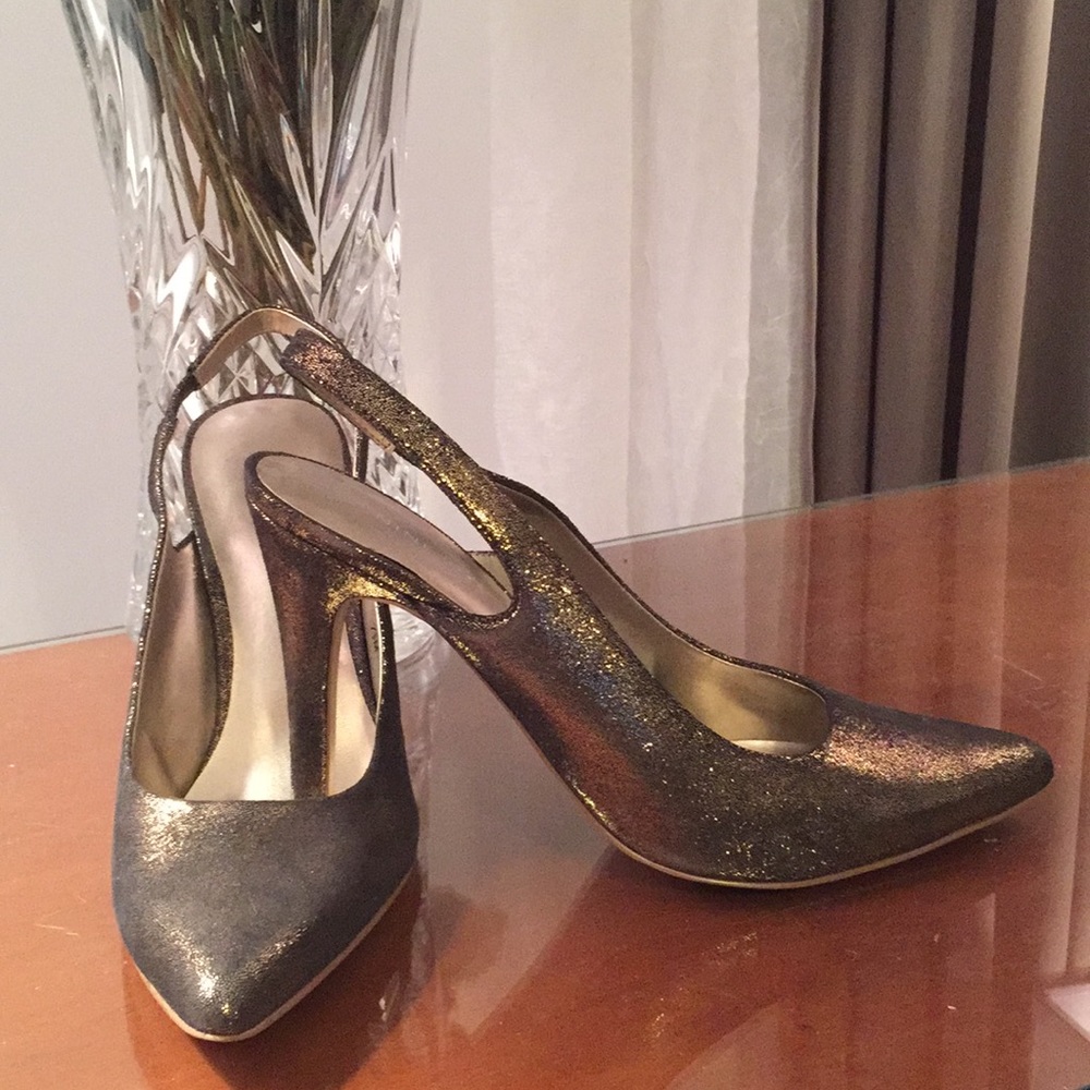 Nine west 🌹shoe pump heel Black gold Padded foot